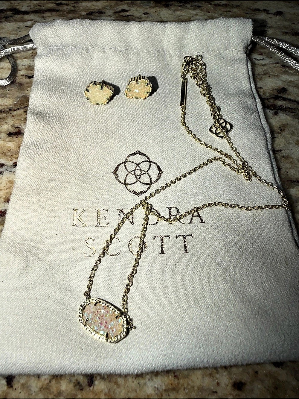 Kendra Scott Elisa Pendant Necklace and Matching Stud Earrings Set Gold-Tone